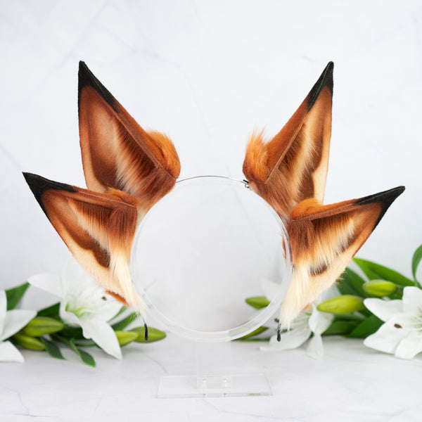 Natural fox goddess