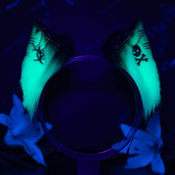 Toxic green cat ears (UV)