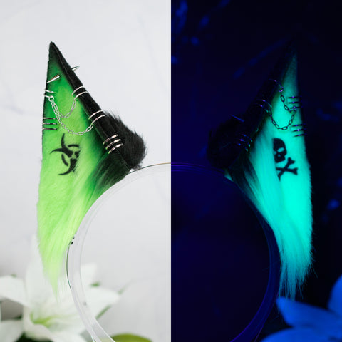 Toxic green fox ears (UV)