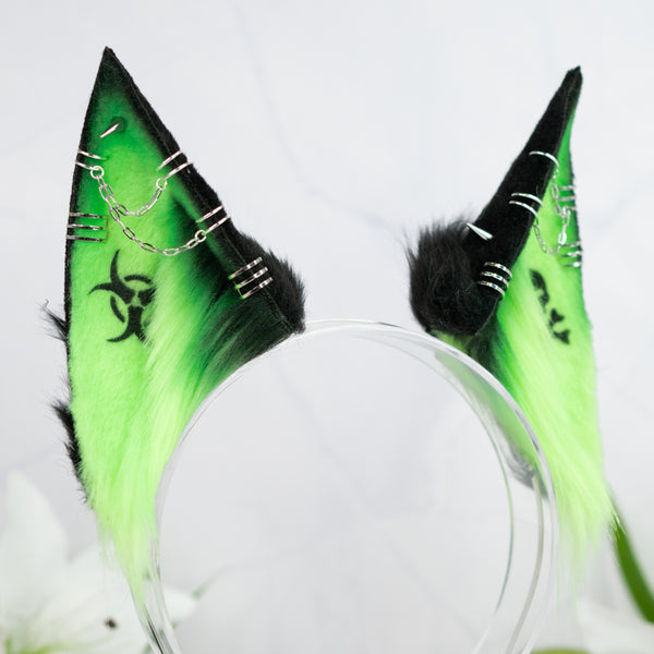 Toxic green fox ears (UV)