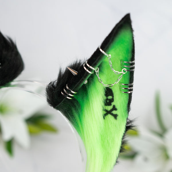 Toxic green fox ears (UV)