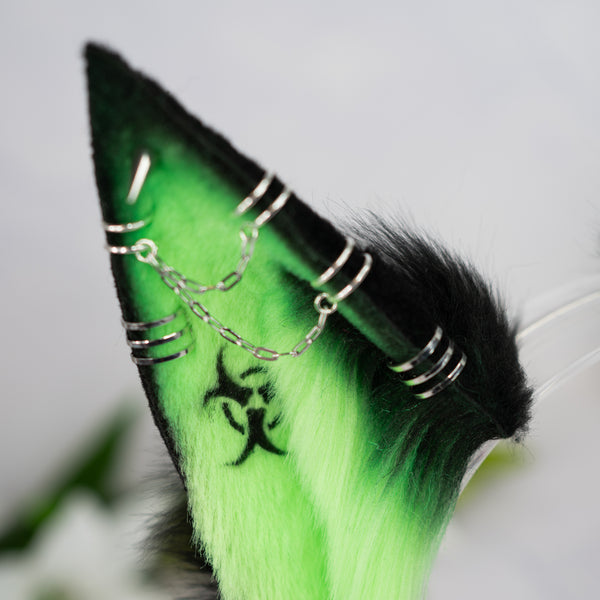 Toxic green fox ears (UV)