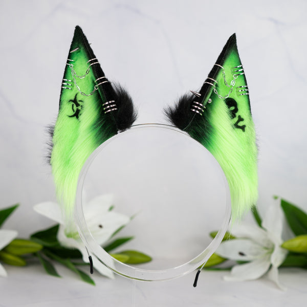 Toxic green fox ears (UV)