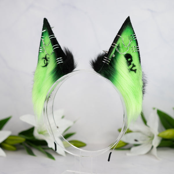Toxic green fox ears (UV)