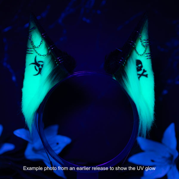 Toxic green fox ears (UV)